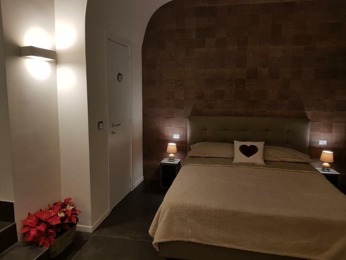 נאפולי Home "Suite" Home מראה חיצוני תמונה