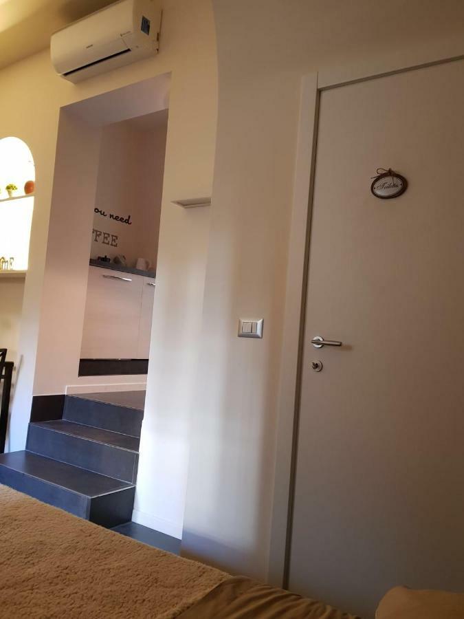 נאפולי Home "Suite" Home מראה חיצוני תמונה