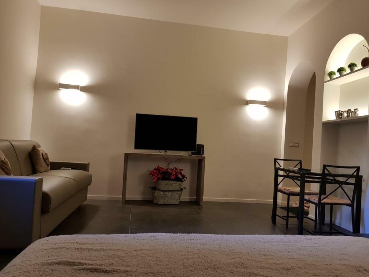 נאפולי Home "Suite" Home מראה חיצוני תמונה
